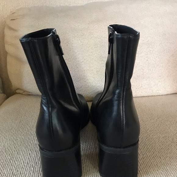 Naturalizer black leather boots. - Picture 4 of 6